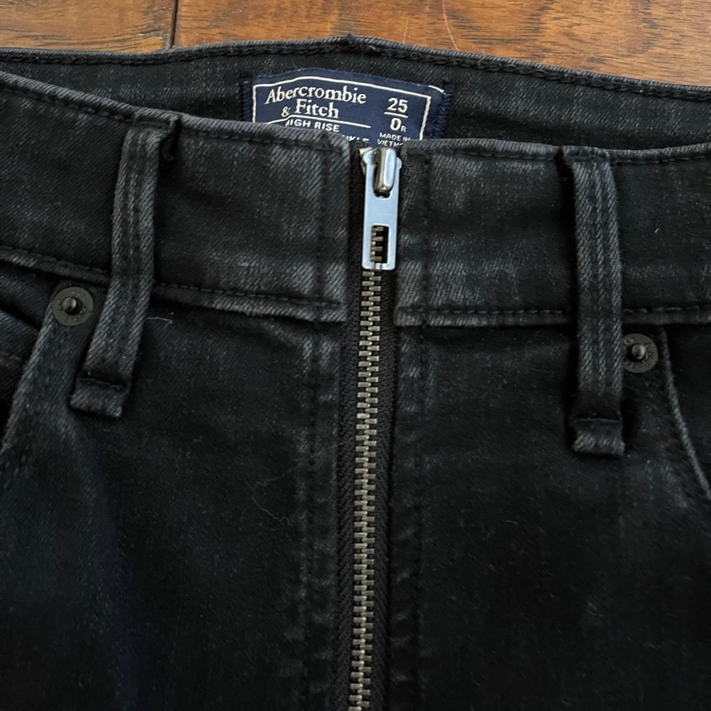 Abercrombie zip front skinny jeans